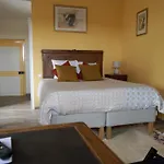 Bed & Breakfast Au Chapitre 3*