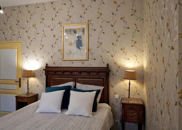 Au Chapitre Bed & Breakfast 3*