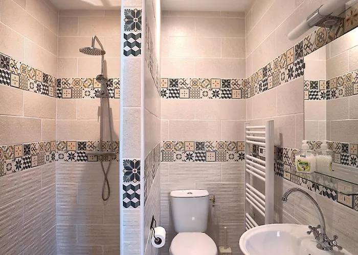 Bed & Breakfast Au Chapitre 3*